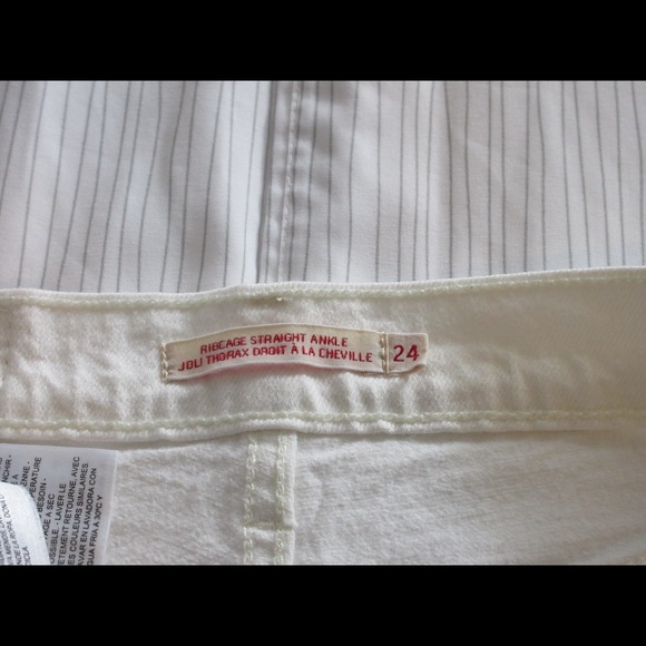 Levi’s Wedgie Straight Jean - Picture 4 of 7
